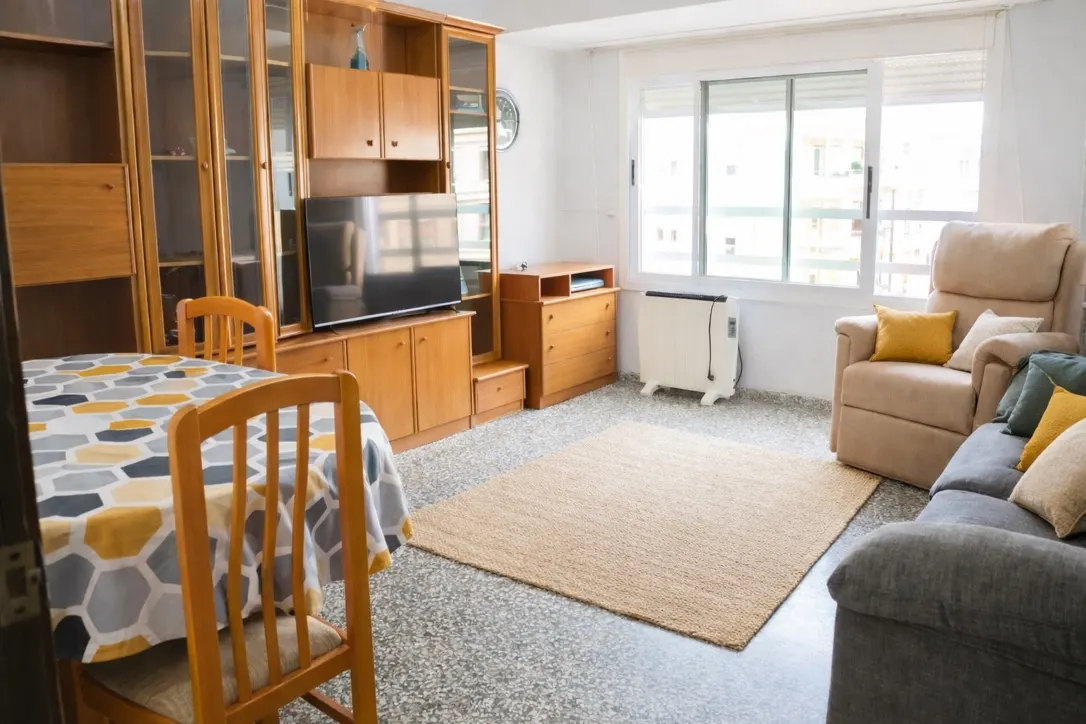 Piso en Mislata — Piso en Mislata, 111 m², 4 dormitorios · Paula Casoni
